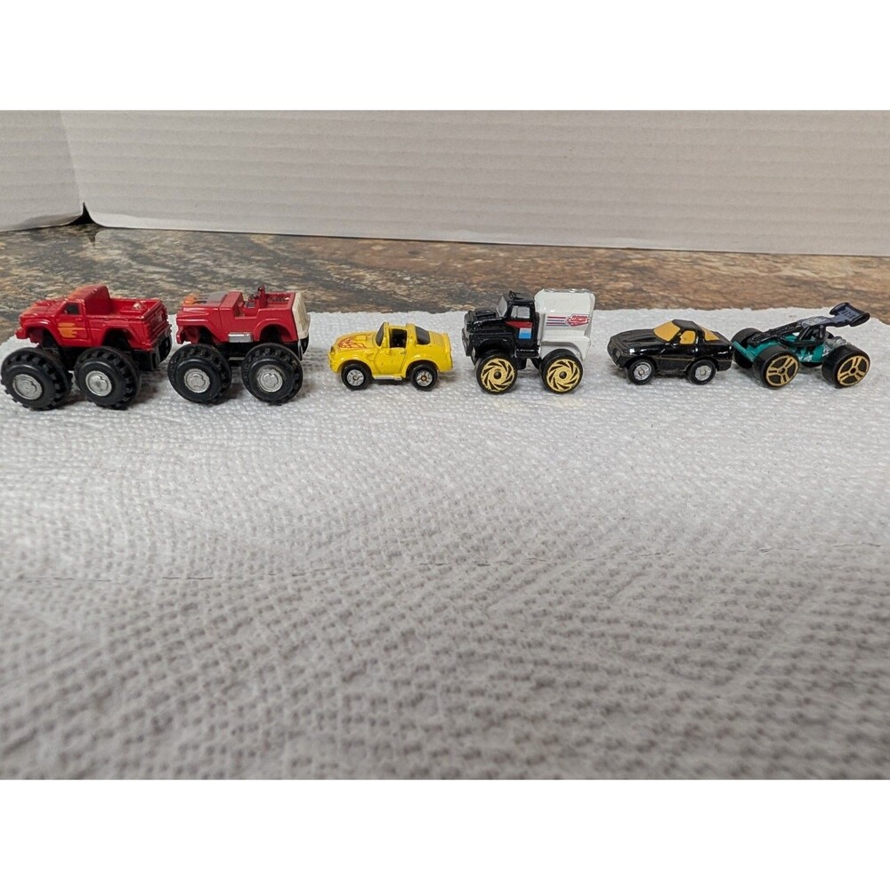 Micro Machines Lot & Random Vehicles - Picture 5 of 8